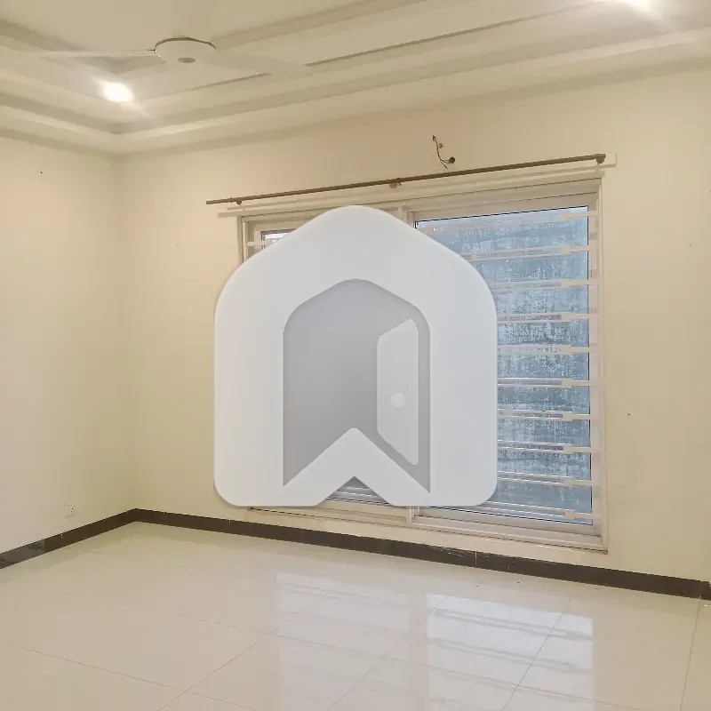 14 Marla Upper Portion Available For Rent Neat & Clean Beautiful House, photo 12