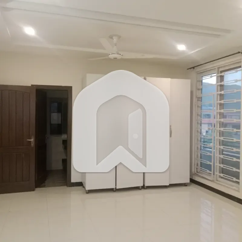 14 Marla Upper Portion Available For Rent Neat & Clean Beautiful House, photo 18