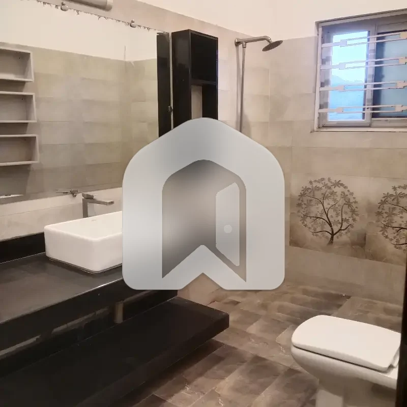 14 Marla Upper Portion Available For Rent Neat & Clean Beautiful House, photo 17