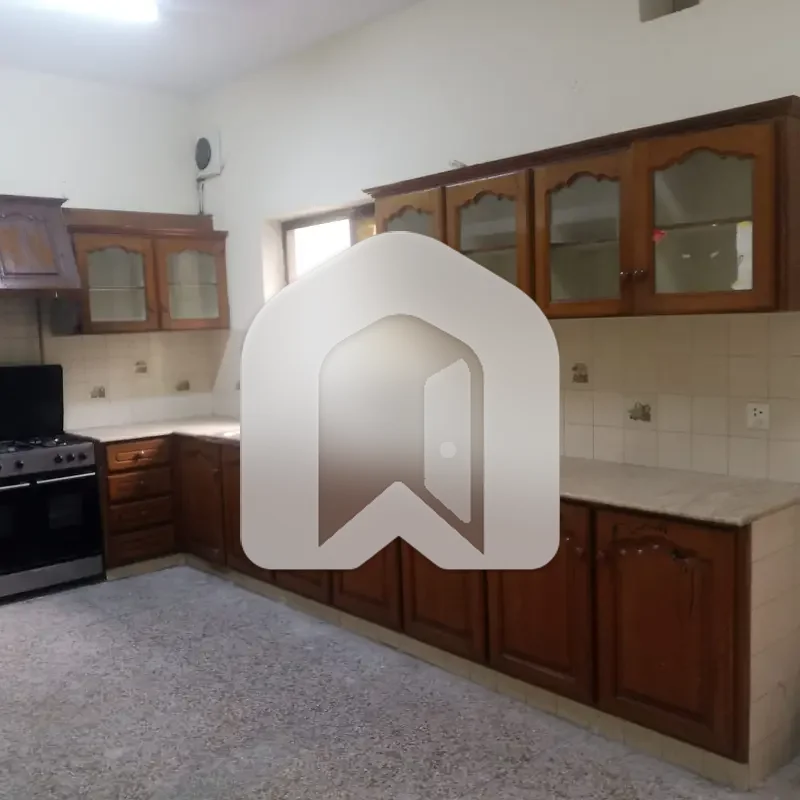 Spacious 3-Bedroom Upper Portion for Rent in F-8, Islamabad, photo 7