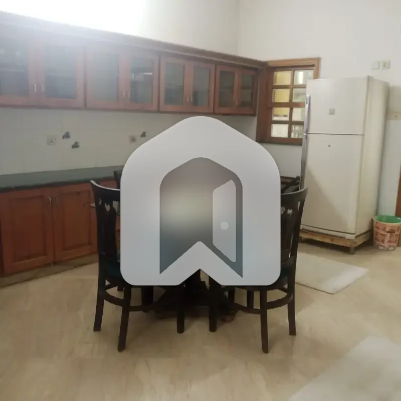 Luxury 4-Bedroom Upper Portion for Rent in F-8, Islamabad, photo 8