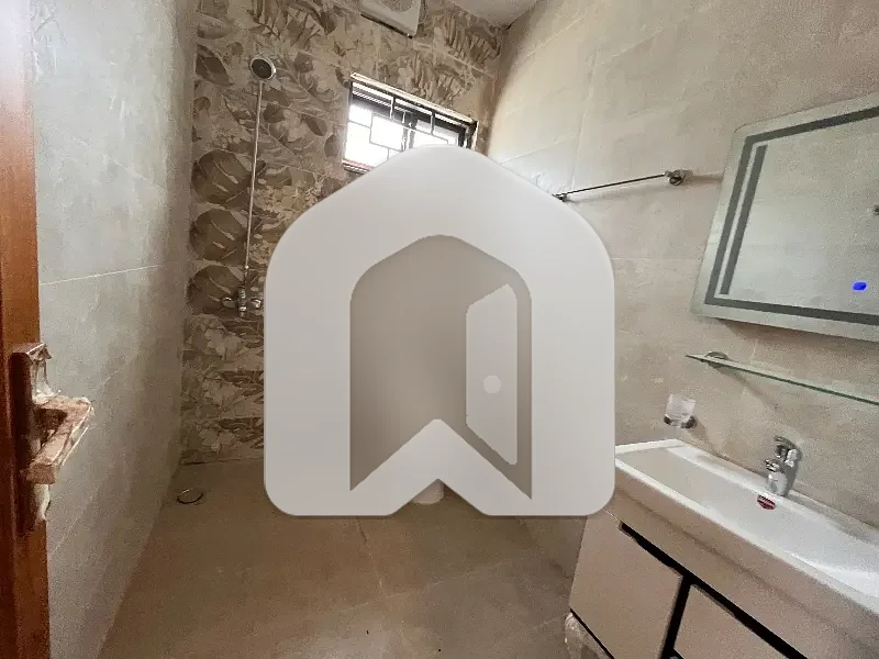 10 Marla (35x70) Like New Full House For Rent In G-13 Islamabad, photo 9