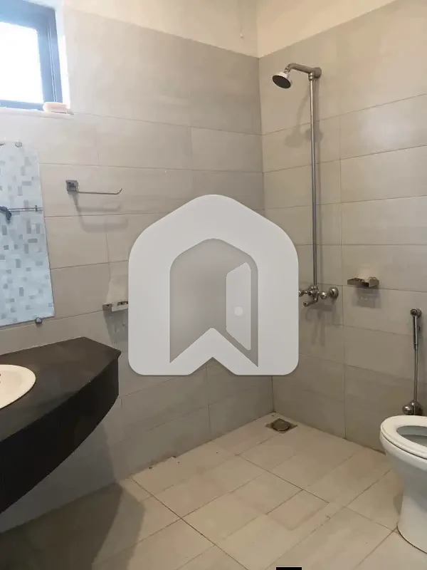 E-11 Out Class Location 1 Kanal Upper Portion For Rent, photo 7