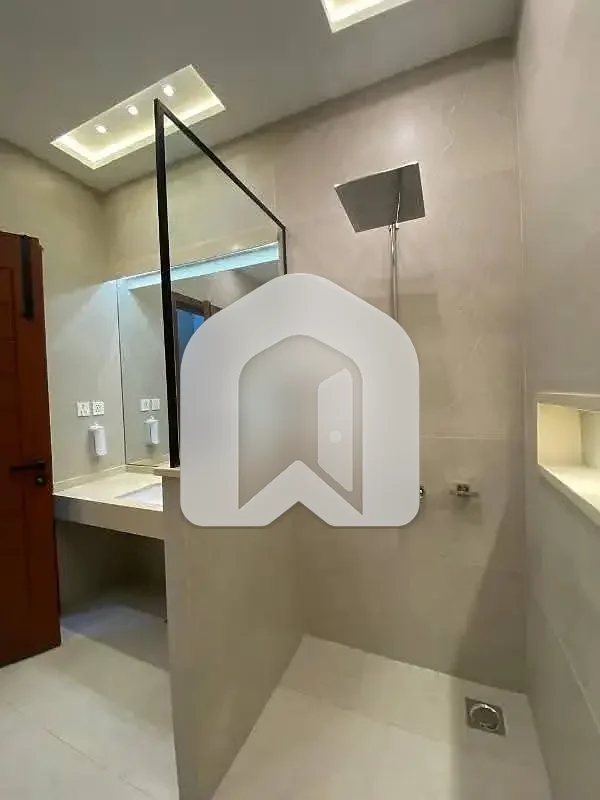 1 Kanal Lower Ground Portion For Rent In G-13 Islamabad, photo 15