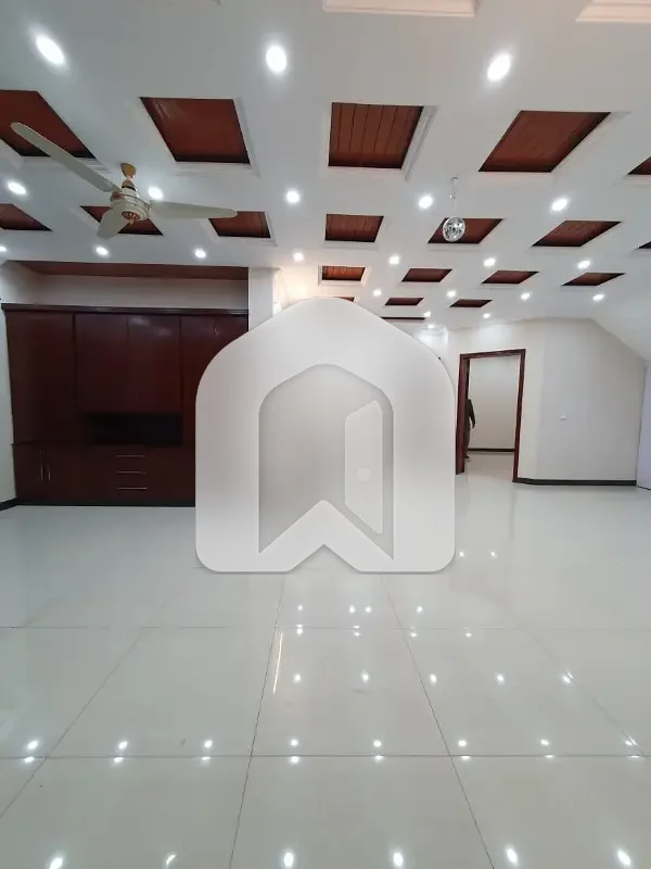 1 Kanal Lower Ground Portion For Rent In G-13 Islamabad, photo 6