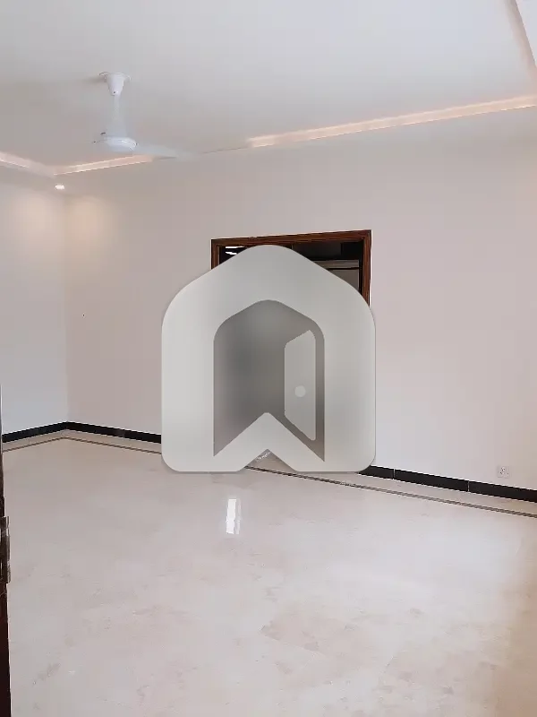 5 BEDROOM HOUSE AVAILABLE FOR RENT F-11 ISLAMABAD Prime & Ideal Location | Perfect for Family Living, photo 14