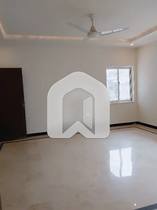 5 BEDROOM HOUSE AVAILABLE FOR RENT F-11 ISLAMABAD Prime & Ideal Location | Perfect for Family Living, photo 12