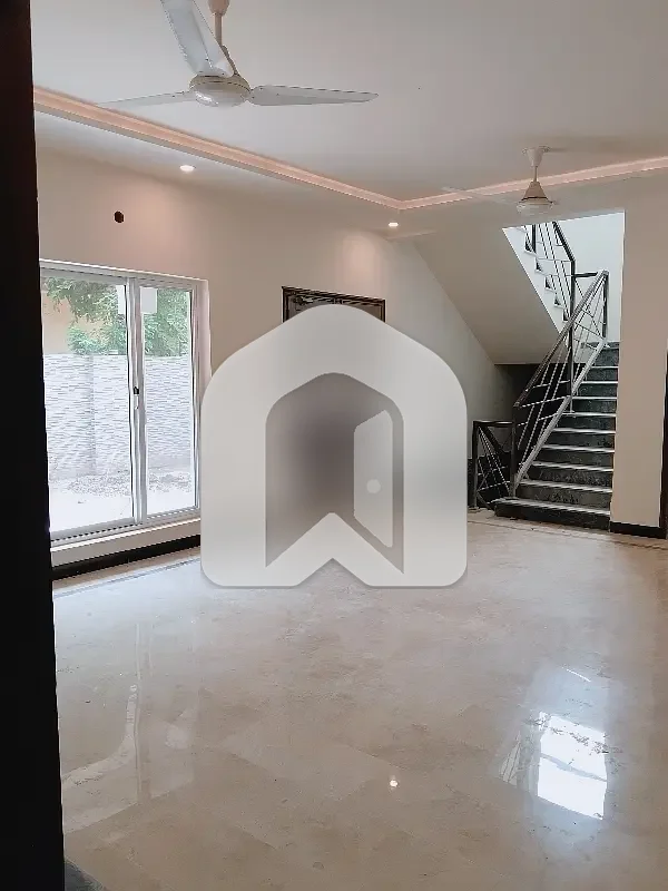 5 BEDROOM HOUSE AVAILABLE FOR RENT F-11 ISLAMABAD Prime & Ideal Location | Perfect for Family Living
