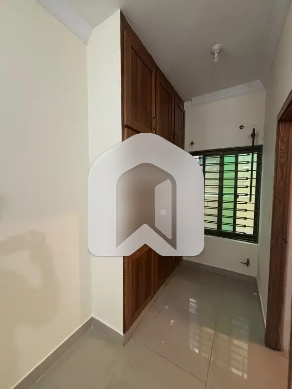 14 Marla Ground Floor Available For Rent G-13 Islamabad, photo 7