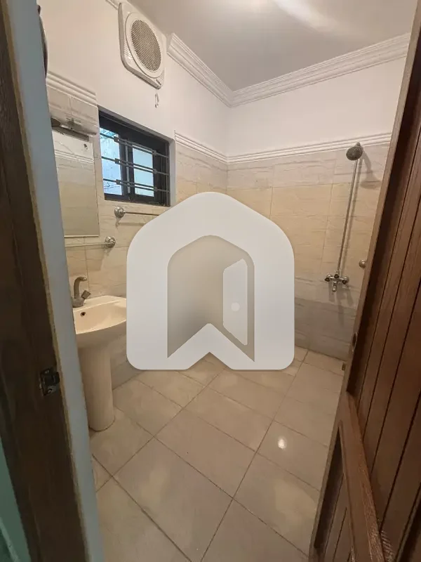 14 Marla Ground Floor Available For Rent G-13 Islamabad, photo 13