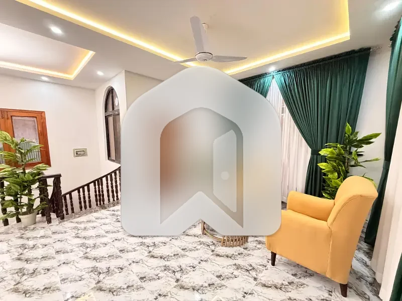 F-10 Triple-Storey House For Rent, photo 13