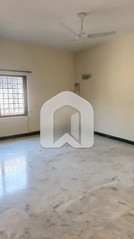 Luxury 700 Sq. Yards House for Rent F-6, Islamabad Exceptional Family Residence in Prime F-6, photo 8