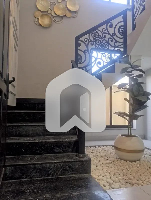 On Rent 10 Marla Fully Furnished, Brand New, 4 Bed House , Emaar DHA, photo 19