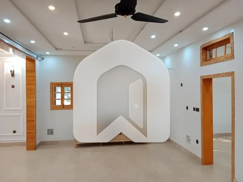 7 Marla Beautiful Upper Portion Available For Rent In G16
