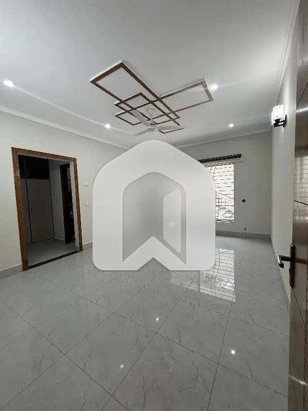 10 Marla Ground Floor Tile For Rent In G-13 Islamabad, photo 7