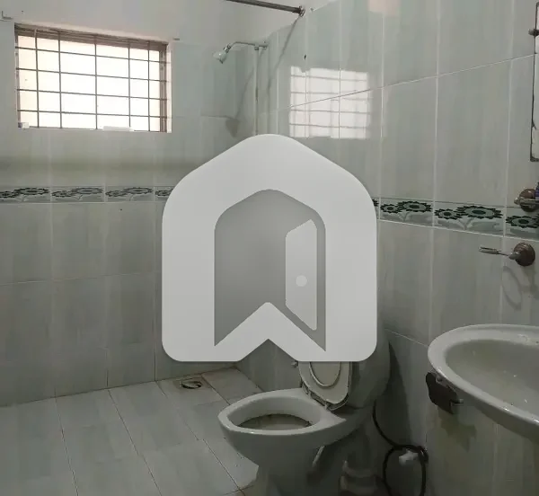 Highly-Desirable Lower Portion Available In E-11/3 For rent, photo 8