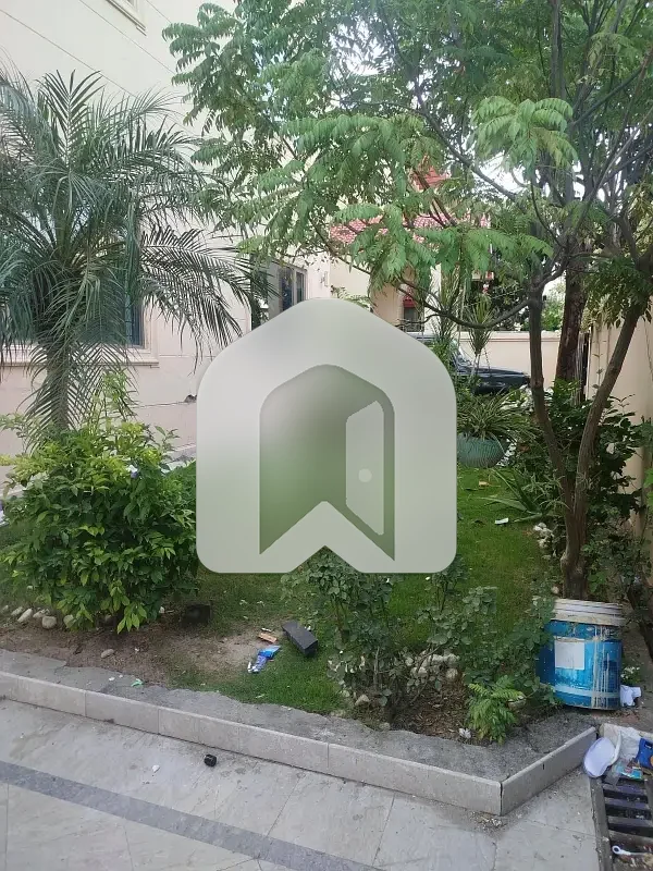 Highly-Desirable Lower Portion Available In E-11/3 For rent, photo 12