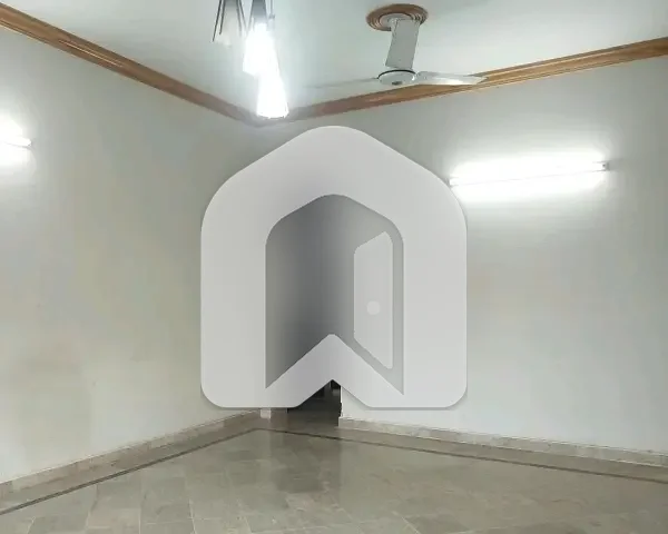 Highly-Desirable Lower Portion Available In E-11/3 For rent, photo 6