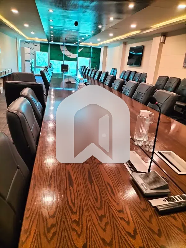 F-7 24,000 Sqft Luxury Corporate Office With Big Parking, Lift Is Available, photo 2