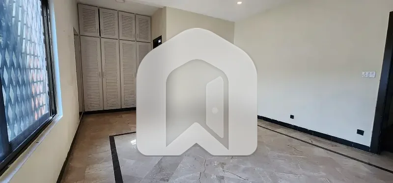500 Square Yards House Is Available For Rent In F-7/2, photo 4