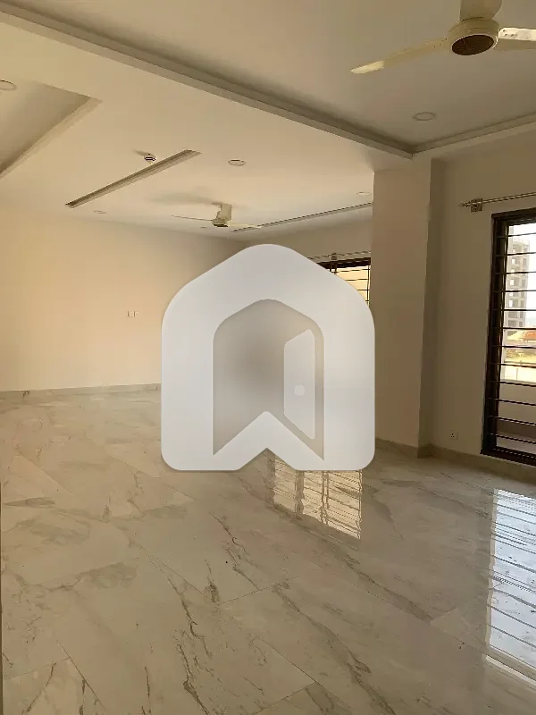 A 2900 Square Feet Flat In Islamabad Is On The Market For rent, photo 7