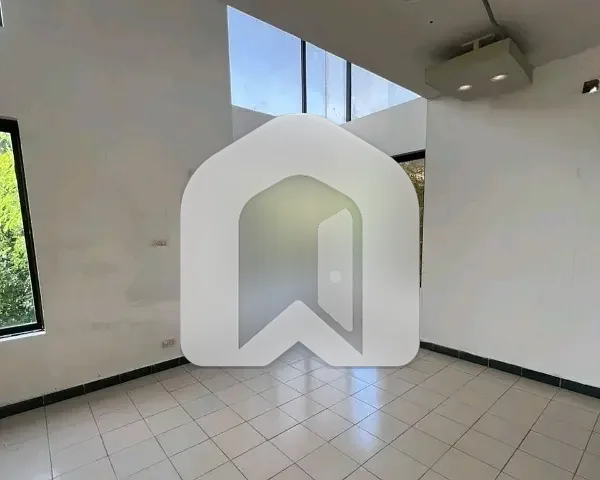 Flat Sized 800 Square Feet In F-7/1, photo 6