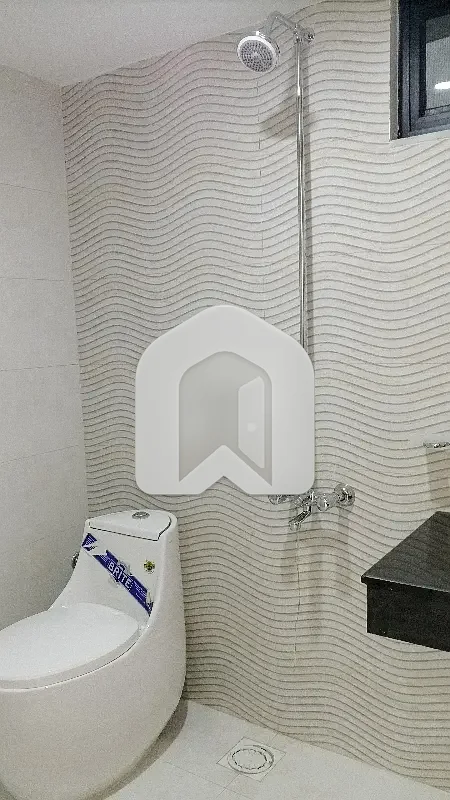 In Faisal Town - F-18 Of Faisal Town - F-18, A 8 Marla House Is Available, photo 9