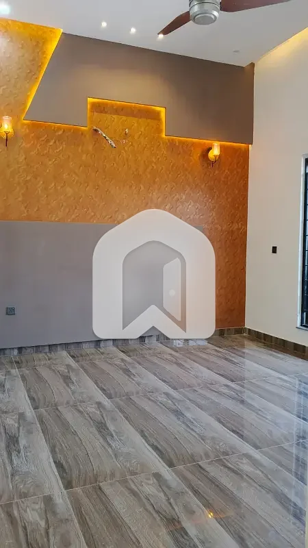 5 Marla Luxury House For Rent In Faisal Town, photo 7