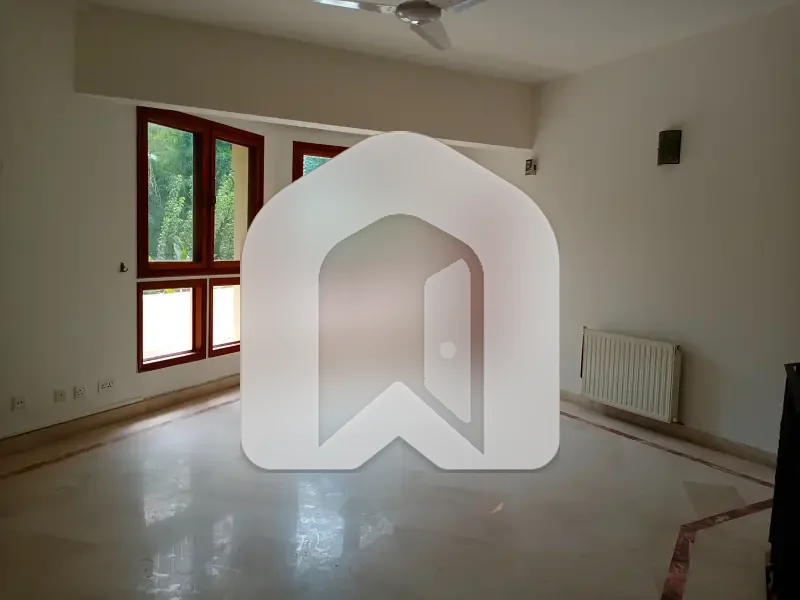 1000 Square Yards House For Rent F-6, Islamabad Prime Location | Large Front Lawn | Beautiful Green Space, photo 10