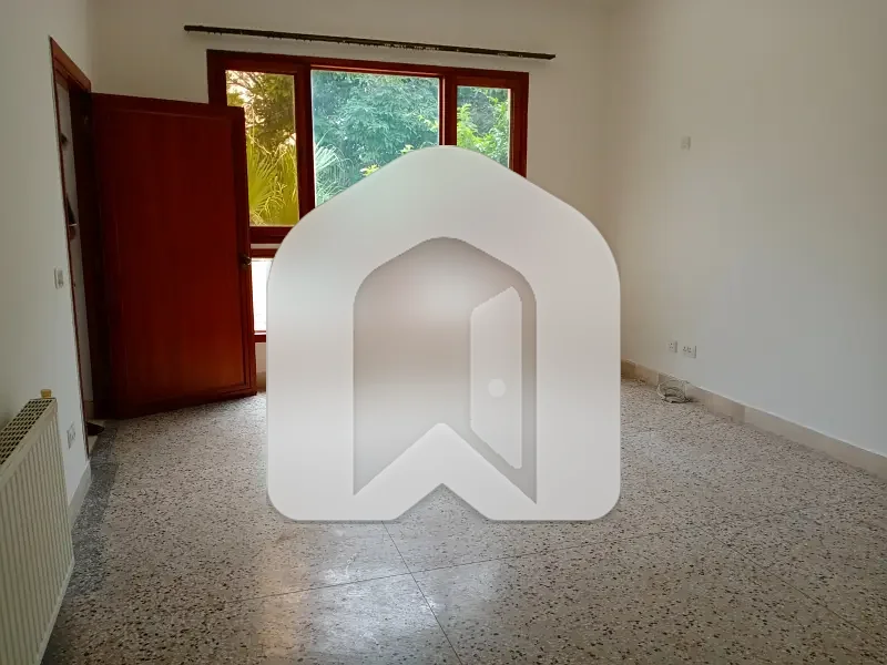 1000 Square Yards House For Rent F-6, Islamabad Prime Location | Large Front Lawn | Beautiful Green Space, photo 9