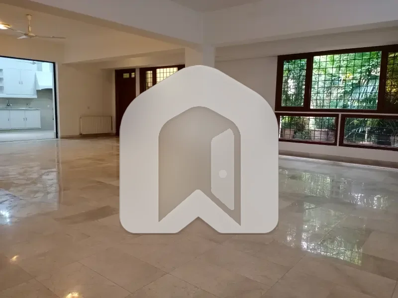 1000 Square Yards House For Rent F-6, Islamabad Prime Location | Large Front Lawn | Beautiful Green Space, photo 12