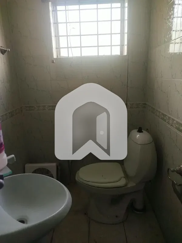 Three Bedroom Unfurnished Ground Portion for Rent E-11/3, Islamabad, photo 10