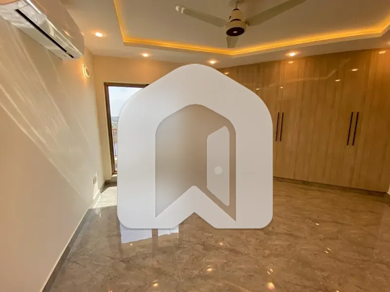 2 BED LUXURY APARTMENT AVAILABLE FOR RENT IN KARAKPORAM GREEN GULBERG GREEN ISLAMABAD, photo 7