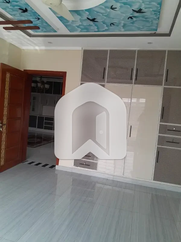 Beautiful Upper Portion For Rent