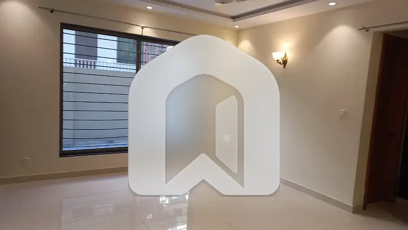 3 Bedrooms Upper Portion Available For Rent E-11 Islamabad, photo 6