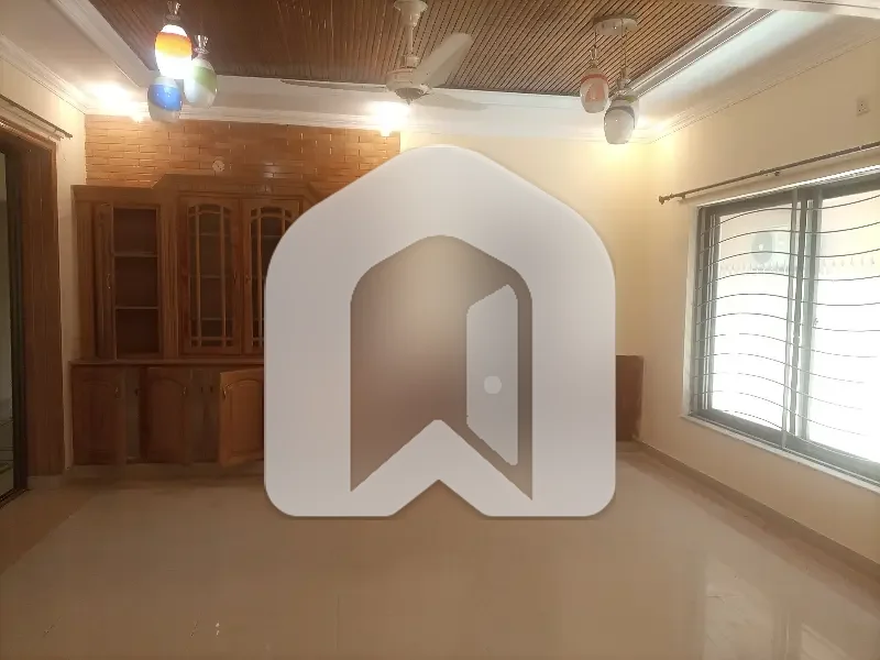 Beautiful 1 Kanal Basement For Rent, photo 7