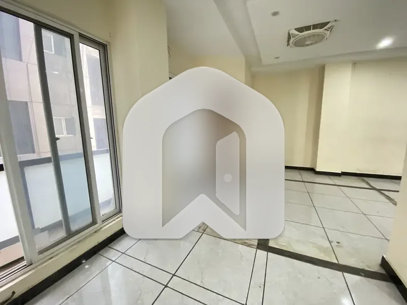 2500 Sq Ft Office For Rent - Business Square, Gulberg Greens - Rs. 213,000 modern office in Business Square, Gulberg Greens. Corporate fit-out, dedicated parking, 24/7 security, high-speed internet. Ideal for IT / corporate setup. Available now., photo 11