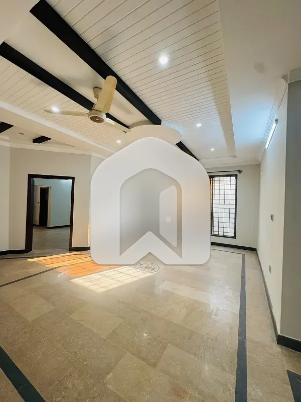 14 Marla Double Storey Double Prime Location House for Rent in Multi Gardens B-17 Islamabad Block B, photo 18