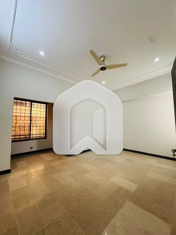 14 Marla Double Storey Double Prime Location House for Rent in Multi Gardens B-17 Islamabad Block B, photo 10