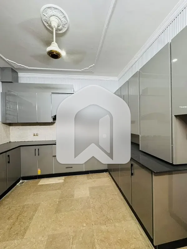 14 Marla Double Storey Double Prime Location House for Rent in Multi Gardens B-17 Islamabad Block B, photo 17