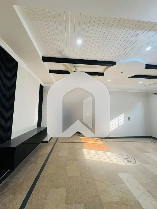 14 Marla Double Storey Double Prime Location House for Rent in Multi Gardens B-17 Islamabad Block B, photo 14