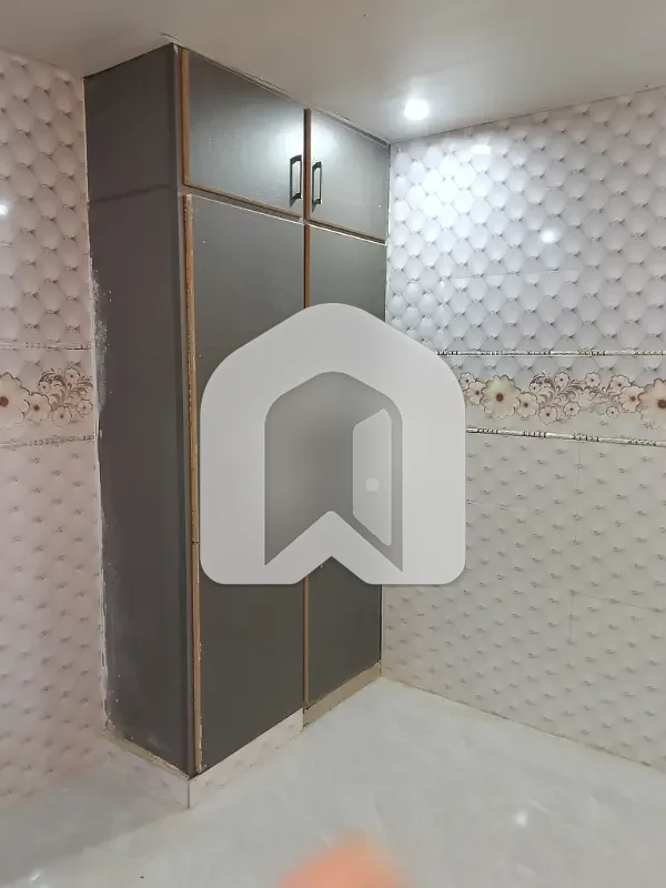 G-11/3 Beautiful Flat For Rent 3 Bedroom With Attached Washroom Sarvent Quater