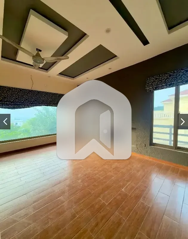 1 Kanal Upper Portion Available For Rent