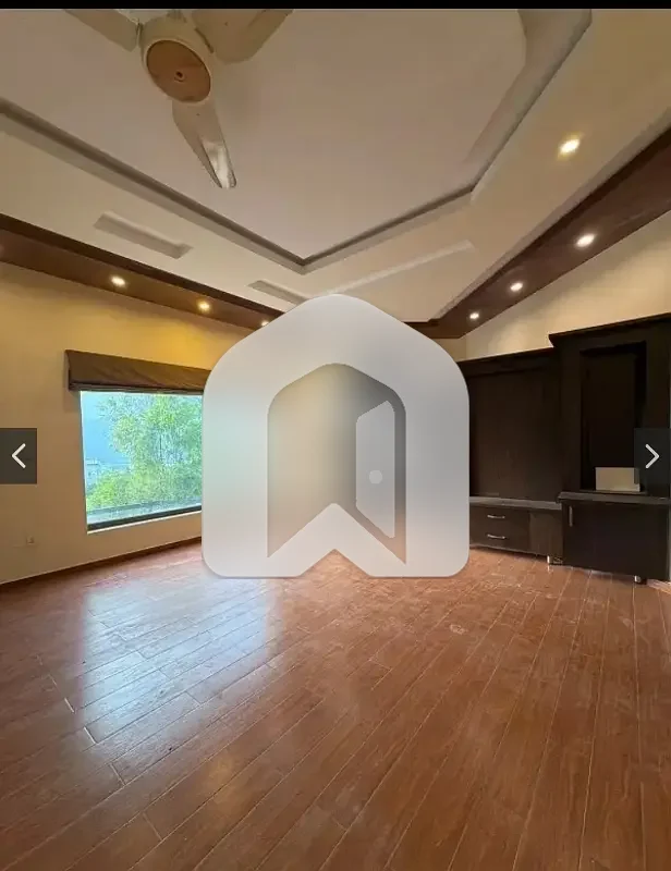 1 Kanal Upper Portion Available For Rent, photo 10