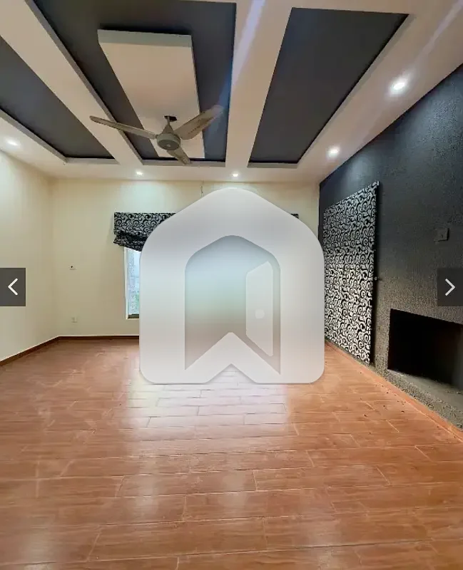 1 Kanal Upper Portion Available For Rent, photo 7