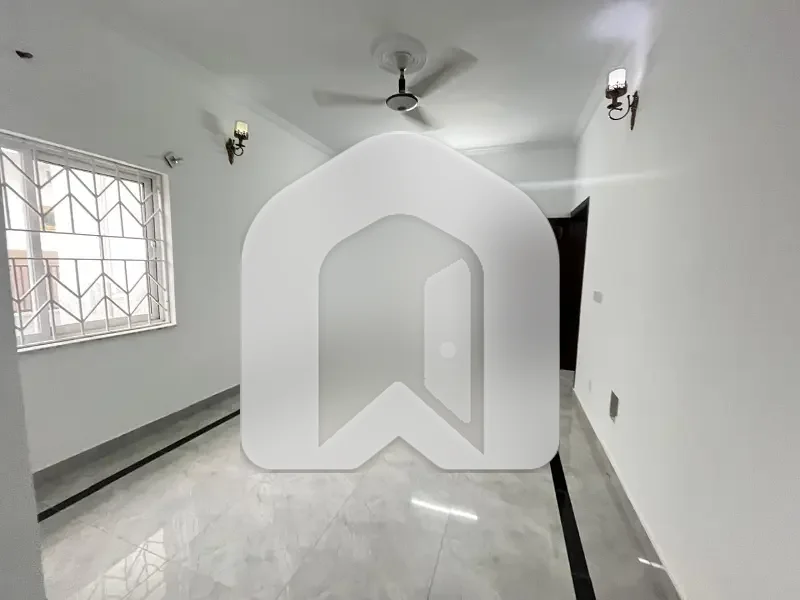 14 MARLA UPPER PORTION AVAILABLE FOR RENT IN I-8/4