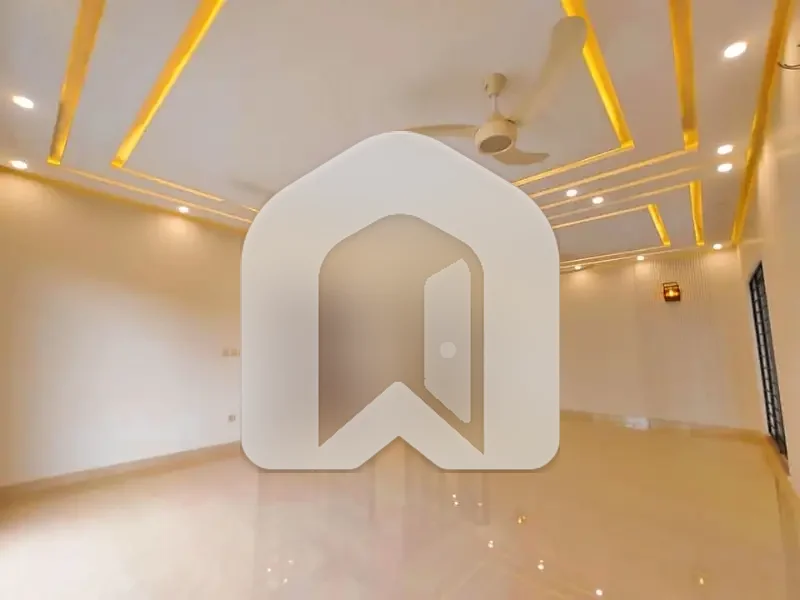 Upper Portion Spread Over 20 Marla In DHA Defence Phase 2 Available, photo 5