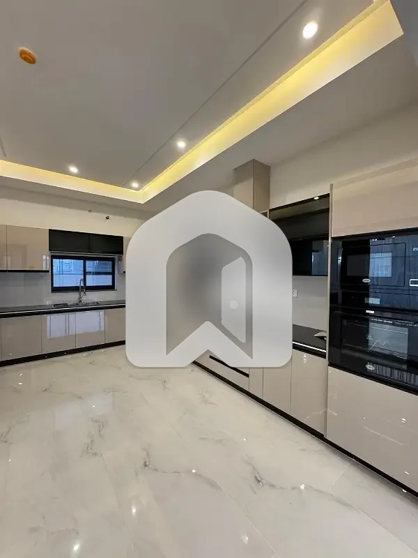 1 Kanal Brand New Upper Portion For Rent, photo 6