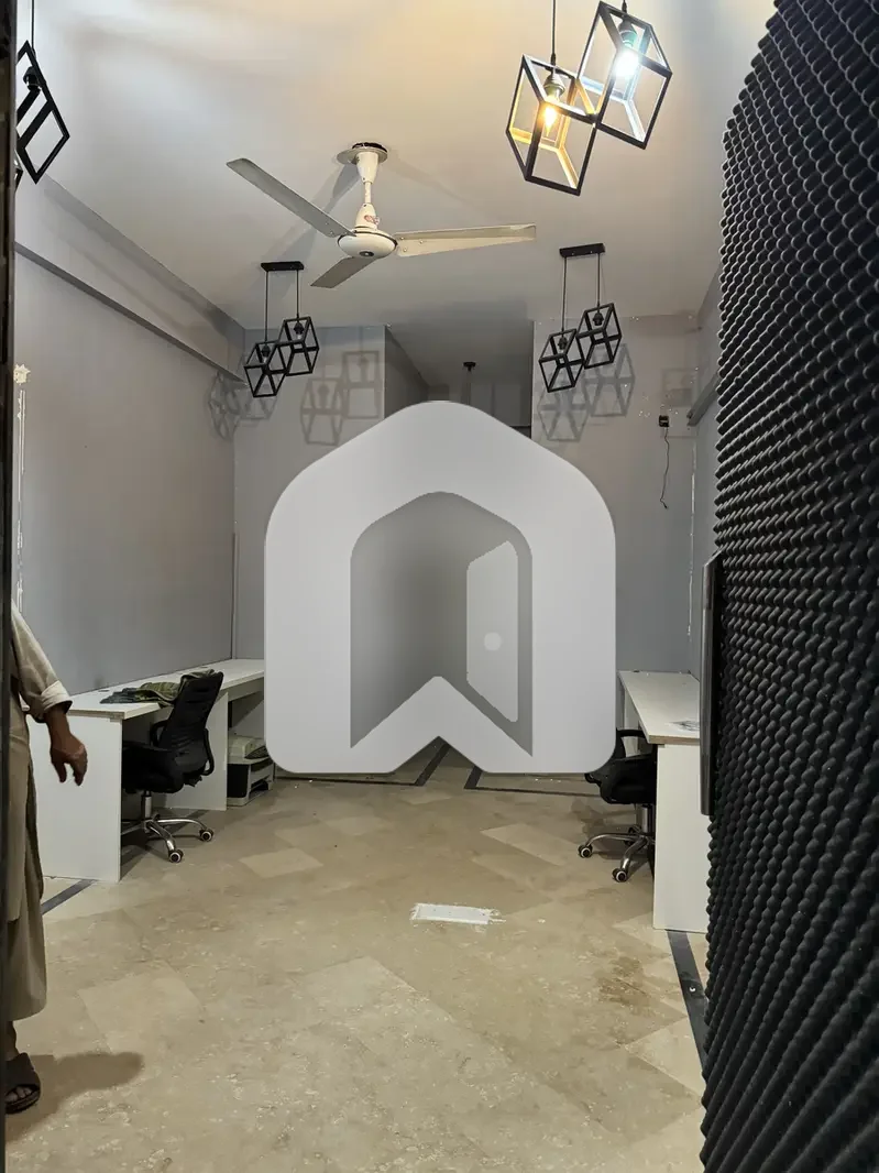 418 Square Feet Office Available For Rent