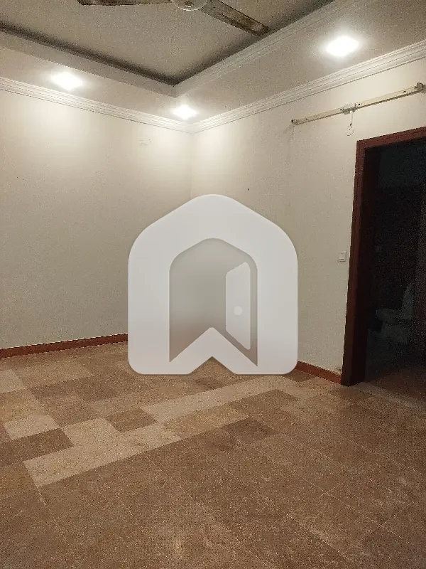 E-11/3 Kanal Luxurious house having 4 bedrooms attached Washrooms 2DD 2TvL kitchen SQ Rent Demand 3.30Lac, photo 20